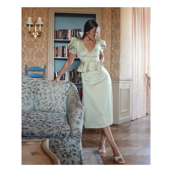 Danielle Bernstein Womens V Neck Ruffled Midi Dress