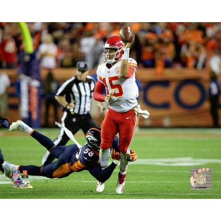 Patrick Mahomes 2018 Action Photo Print - Walmart.com ...
