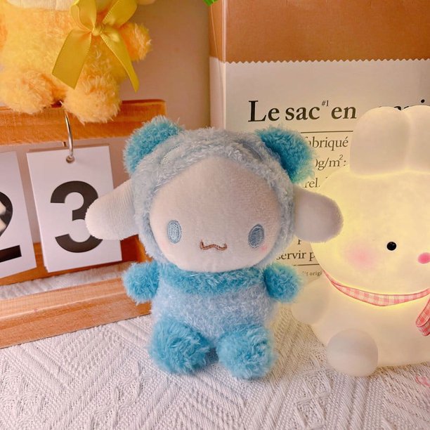 Productos de punto caliente, juguetes de peluche de anime kawaii, llavero de felpa kuromi hello kitty, regalo del Día de San Valentín para novia