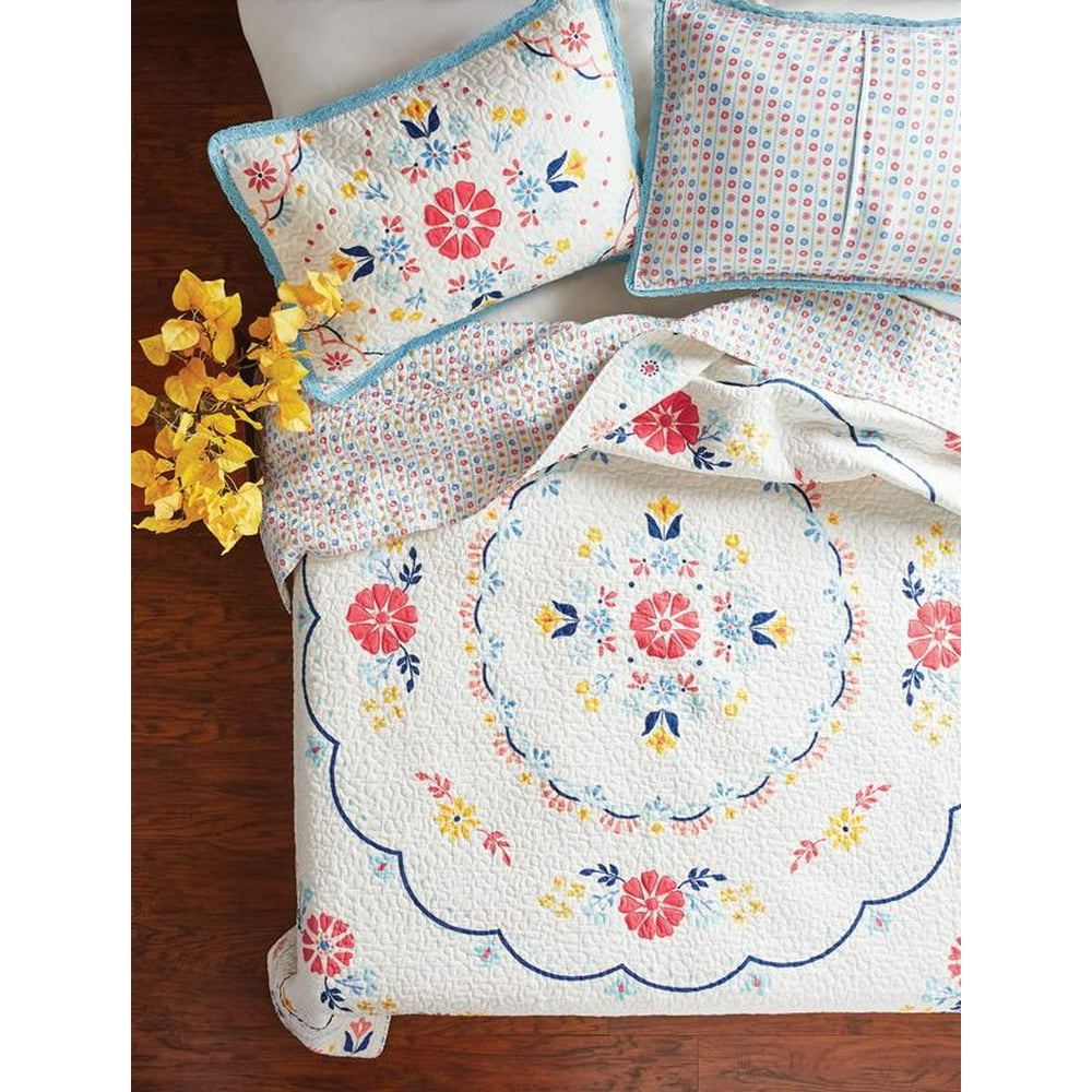 The Pioneer Woman Mazie Medallion Quilt, King - Walmart ...