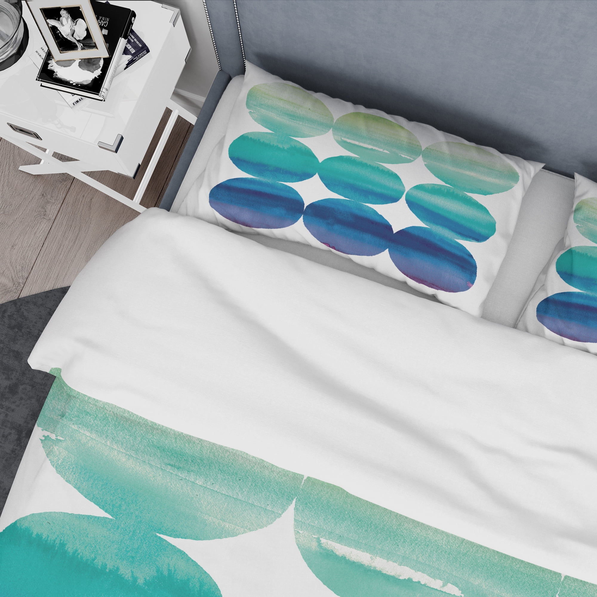 Designart 'Circle Abstract Blue Colorfields II' Geometric Duvet Cover Set