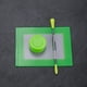 thumbnail image 2 of 4 alfombrillas de silicona ecológicas para hornear, rectangulares, resistentes al calor, antiadherentes (verdes), 11 x 8,5 cm, 2 of 5