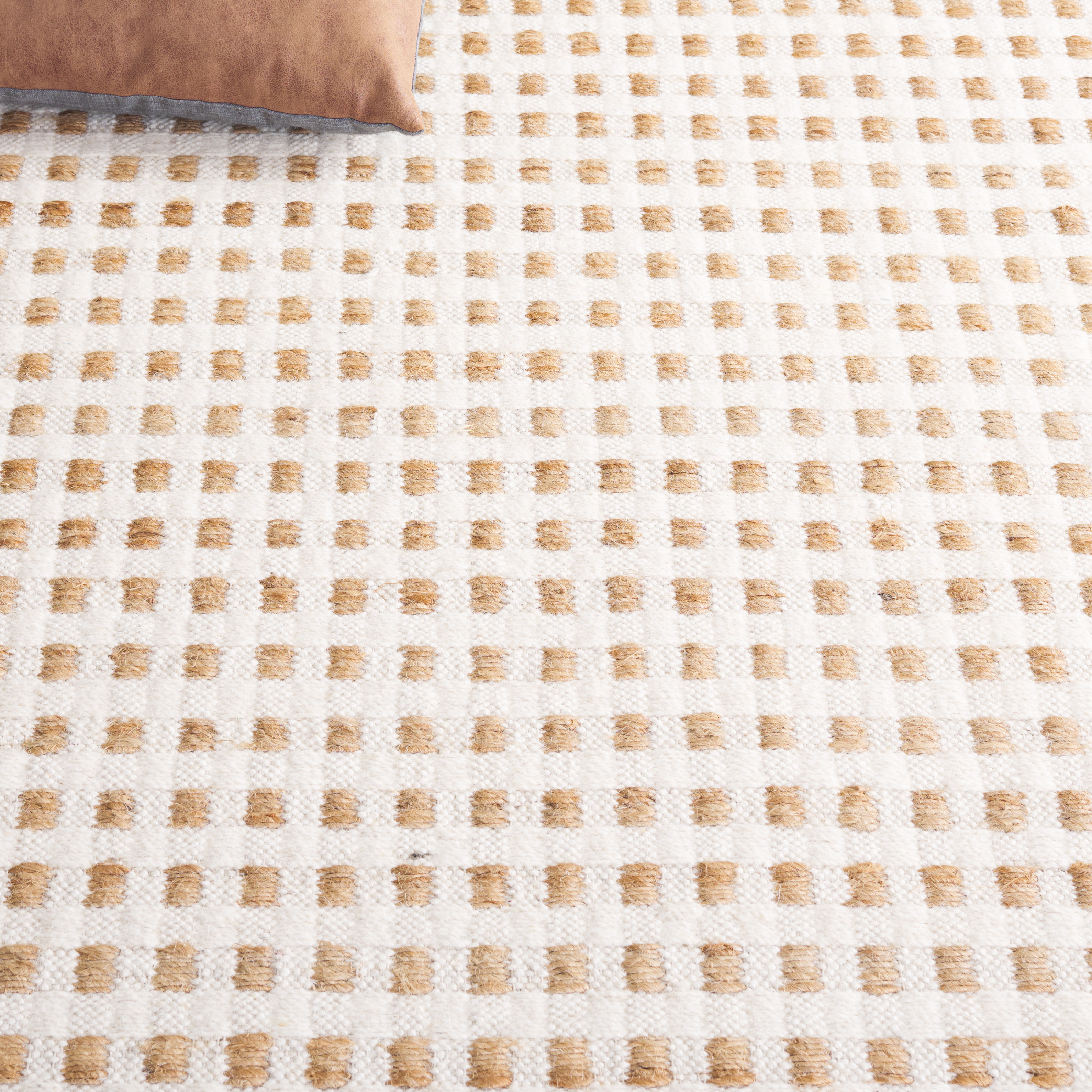 SAFAVIEH Natura Branislav Geometric Area Rug, Natural/Ivory, 4' x 6'