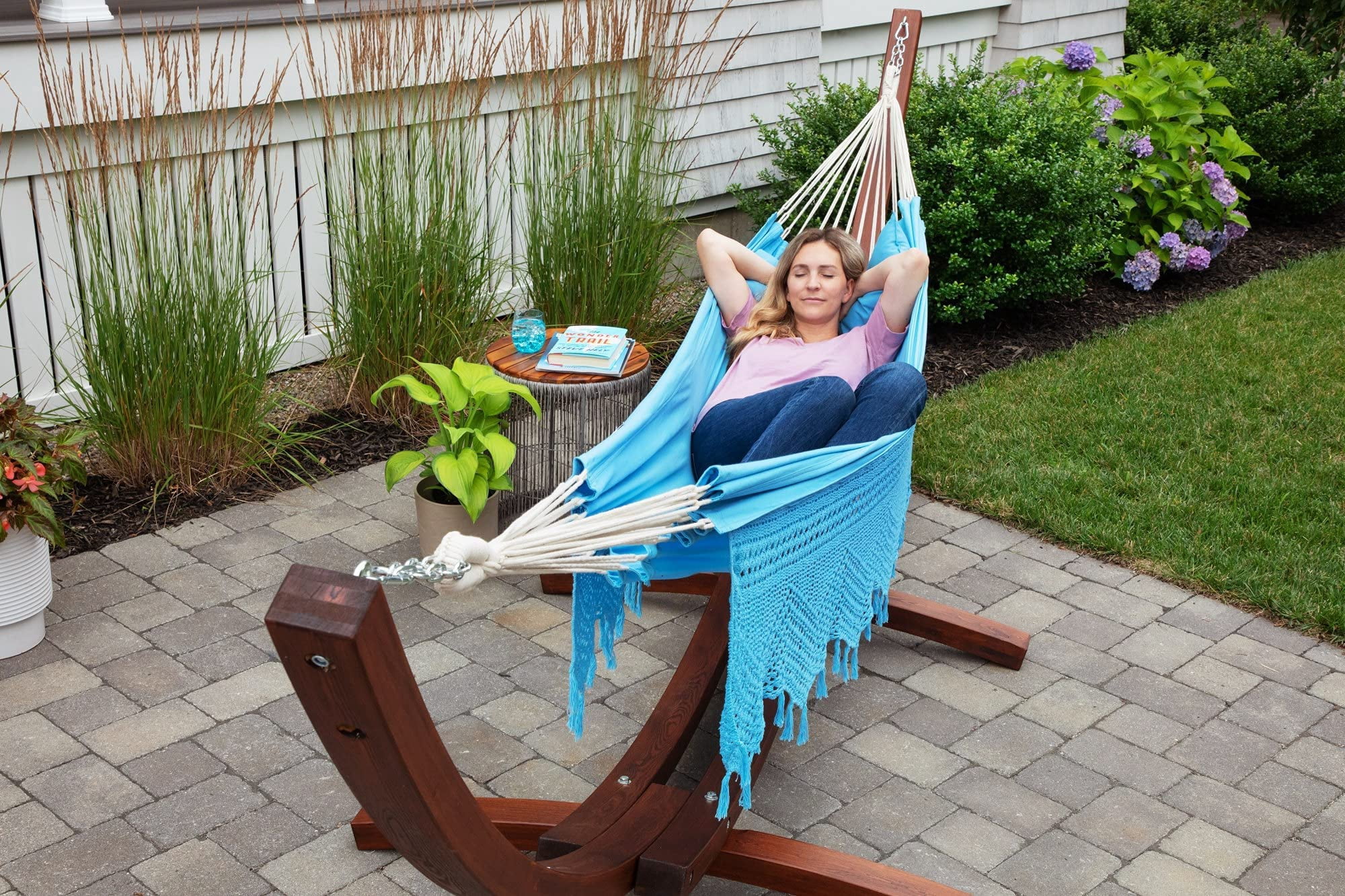 Sol Living Bahia Brazilian Patio Hammock Crochet Cotton Hammock Double Hammock for Two People Outdoor Patio Swing Chair Hand Woven Mayan Hammock Use Inside Outside Backyard Decor Porch Swing - Blue
