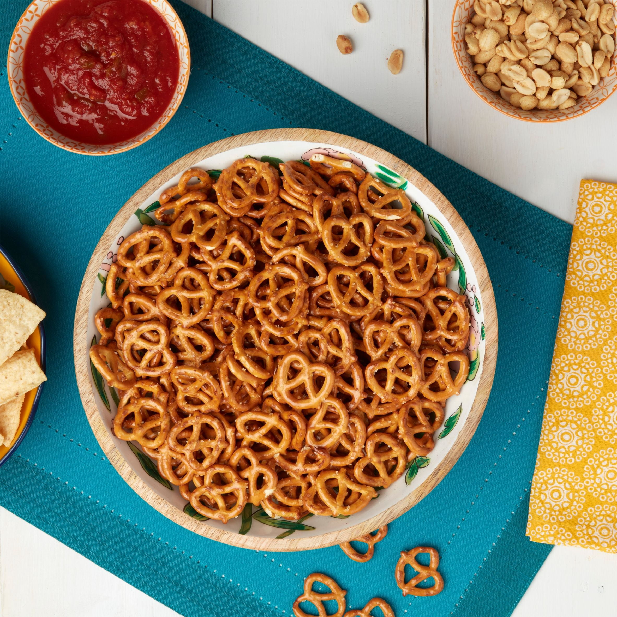 Great Value Tiny Pretzel Twists Low Fat 20 oz