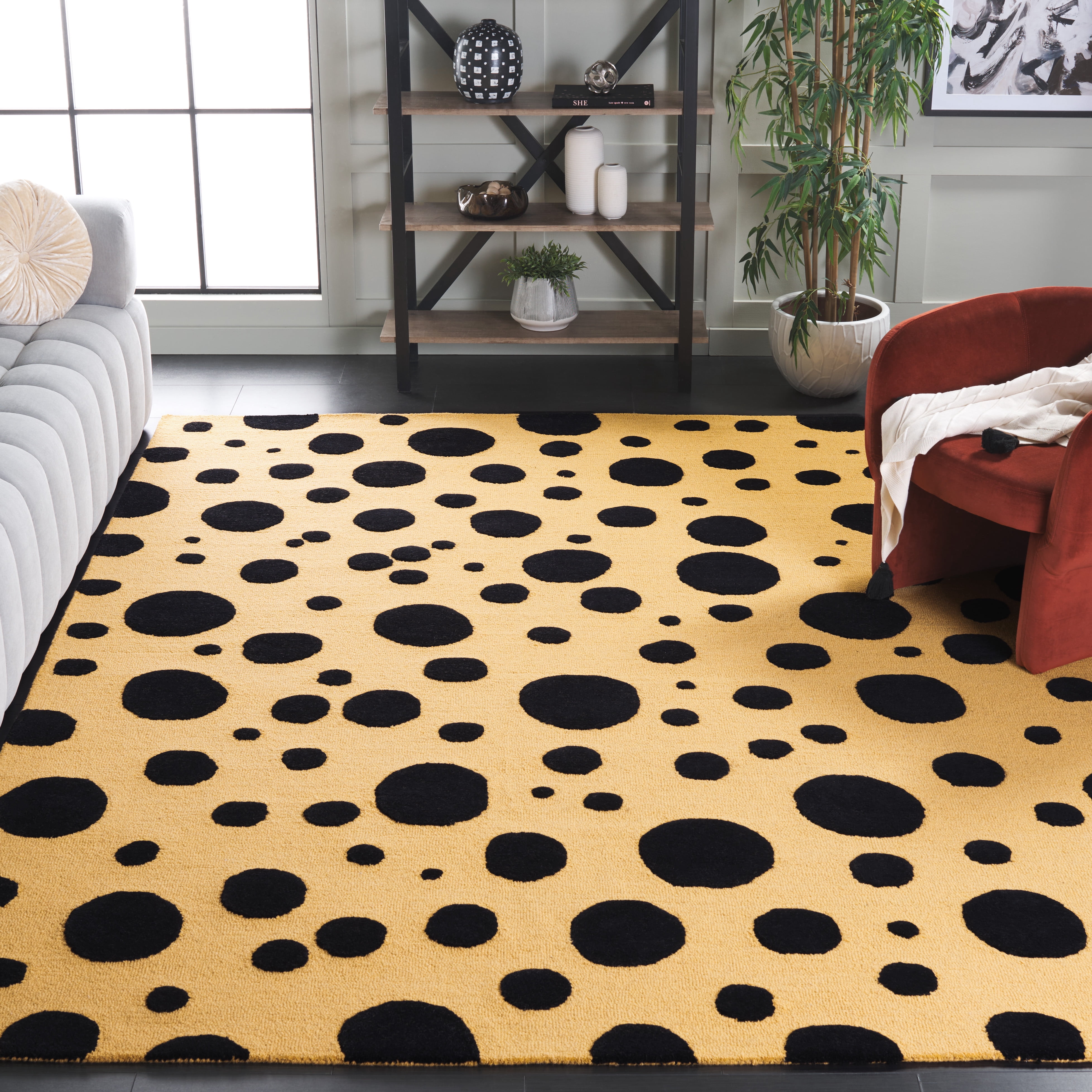 SAFAVIEH Cambridge Talisha Dot-Print Area Rug, Gold/Black, 8' x 10'