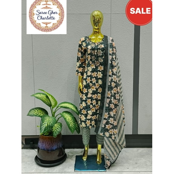 Traditional Salwar Kameez, Cultural Wear for Women, Aug04