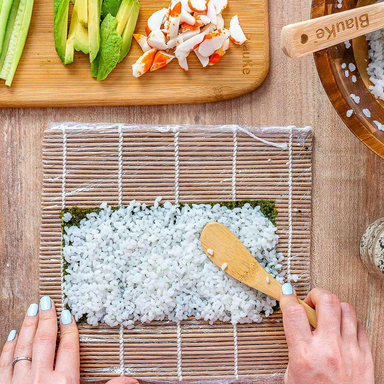 Sushi Making Kit - 2 Bamboo Sushi Rolling Mats, 5 Pairs Chopsticks, Rice  Paddle, Spreader - Beginner Sushi Maker Kit with Roller Mat and Accessories  - BlauKe® 
