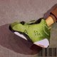 thumbnail image 1 of Zapatillas de casa altas de moda, suaves y esponjosas como nubes, pantuflas de invierno antideslizantes cálidas con suelas gruesas para hombres, mujeres y niños, 1 of 5