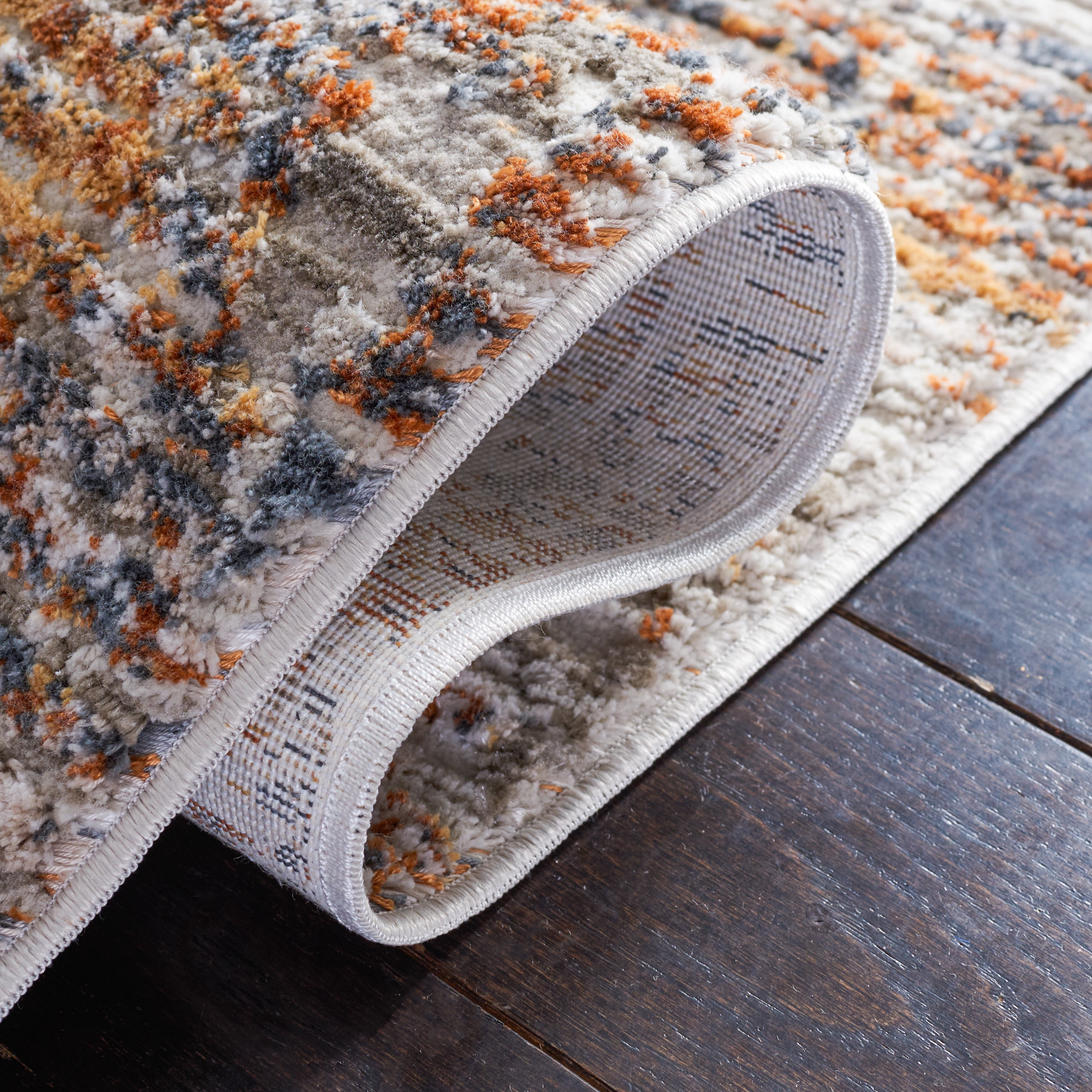 SAFAVIEH Princeton Lorelle Distressed Area Rug, Ivory/Grey, 4' x 6'