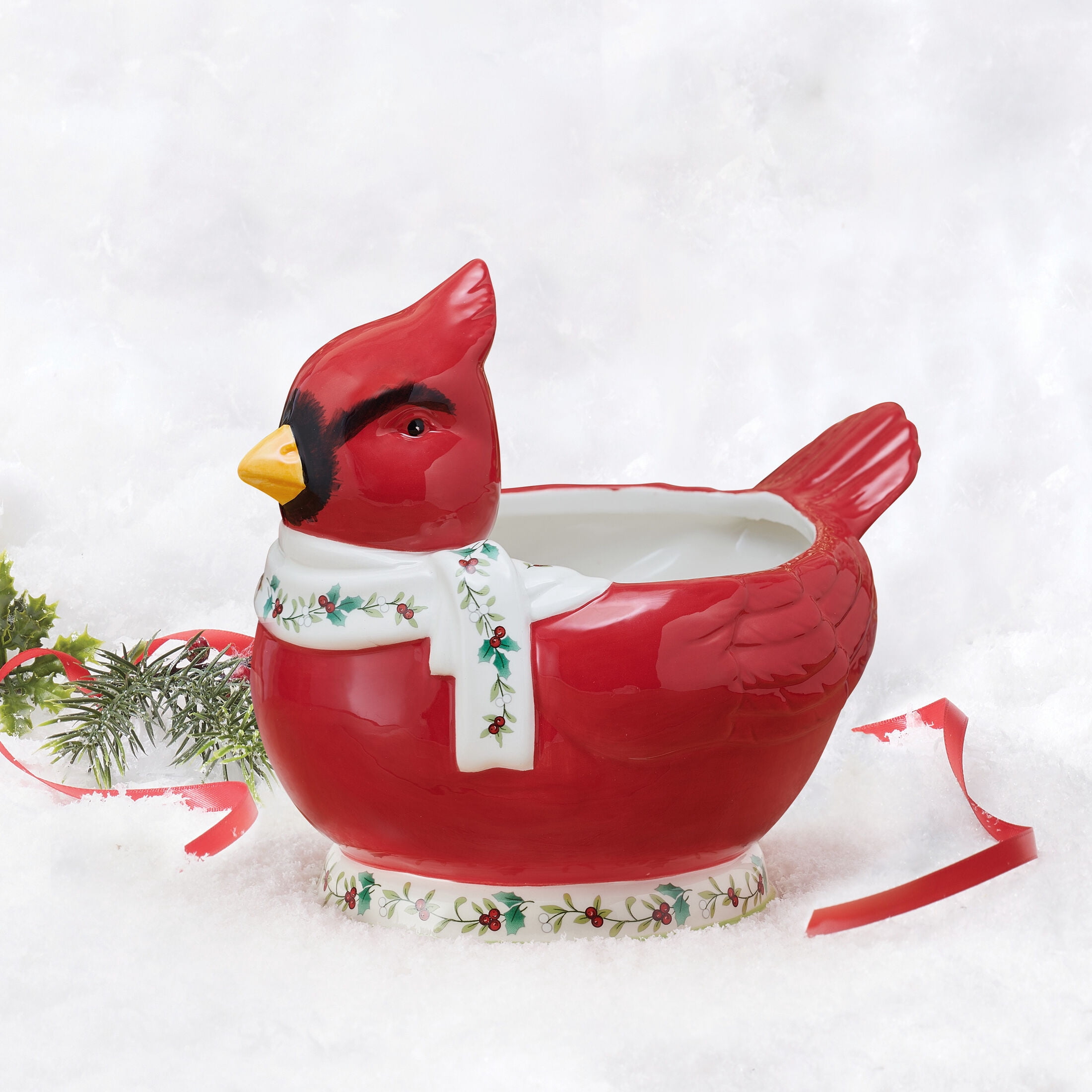 Pfaltzgraff Winterberry Dolomite 45 oz Cardinal Treat Bowl