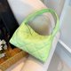 thumbnail image 1 of Bolso de media luna para mujer, Bolso de mano acolchado de gran capacidad para las axilas, Bolso de mano de moda para todos los días, 1 of 9