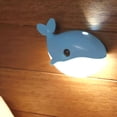 thumbnail image 4 of Luz de noche LED con forma de ballena azul, relajante compañero de alimentación para el dormitorio y el baño, 4 of 8