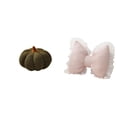 thumbnail image 1 of Juego de cojines de calabaza de Halloween con forma de lazo. Cojín suave y cómodo, ideal para decorar el hogar o como regalo para la oficina., 1 of 8