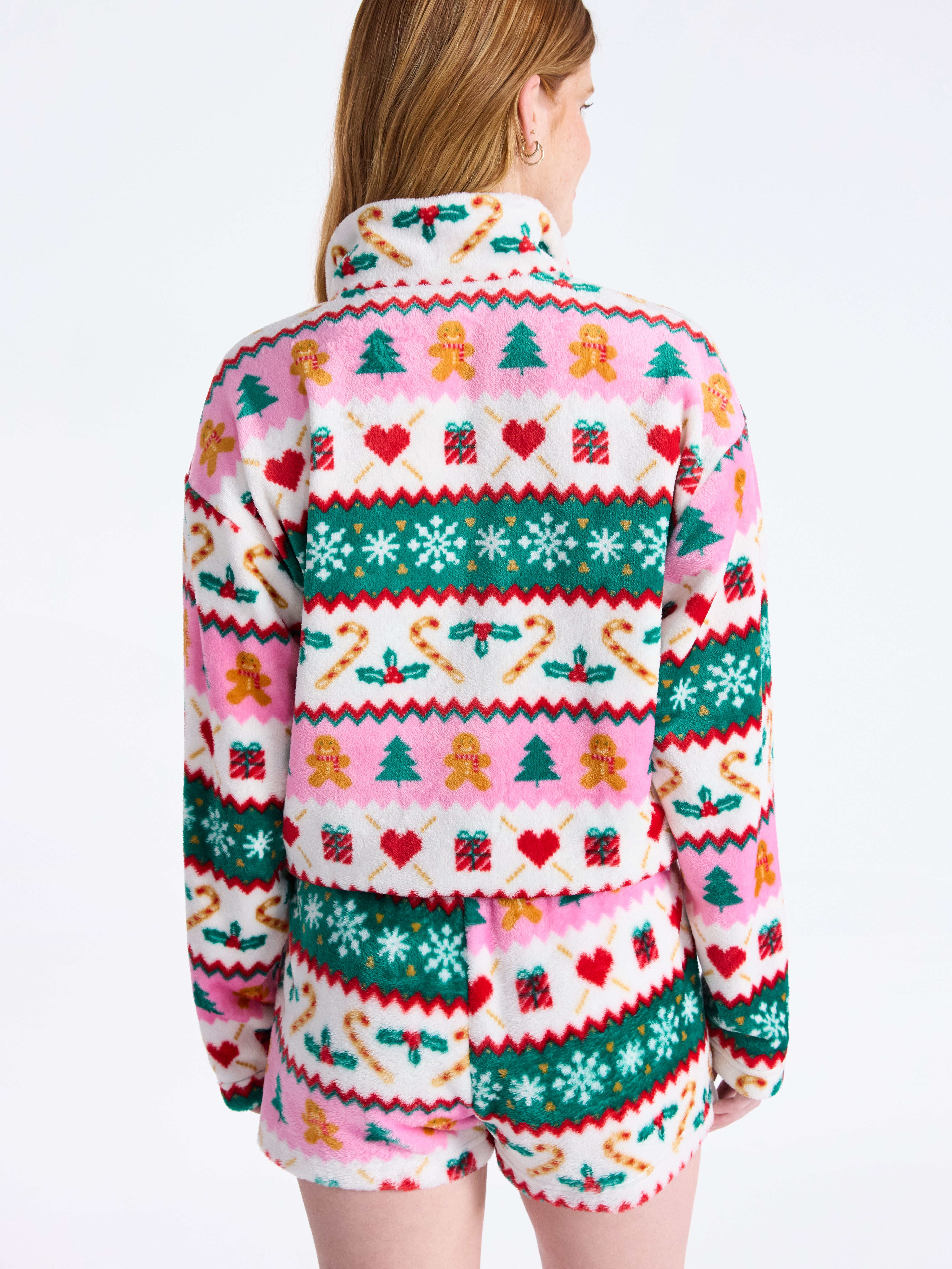 No Boundaries Christmas Quarter Zip Mock Neck Plush Top with Long Sleeves, Women's