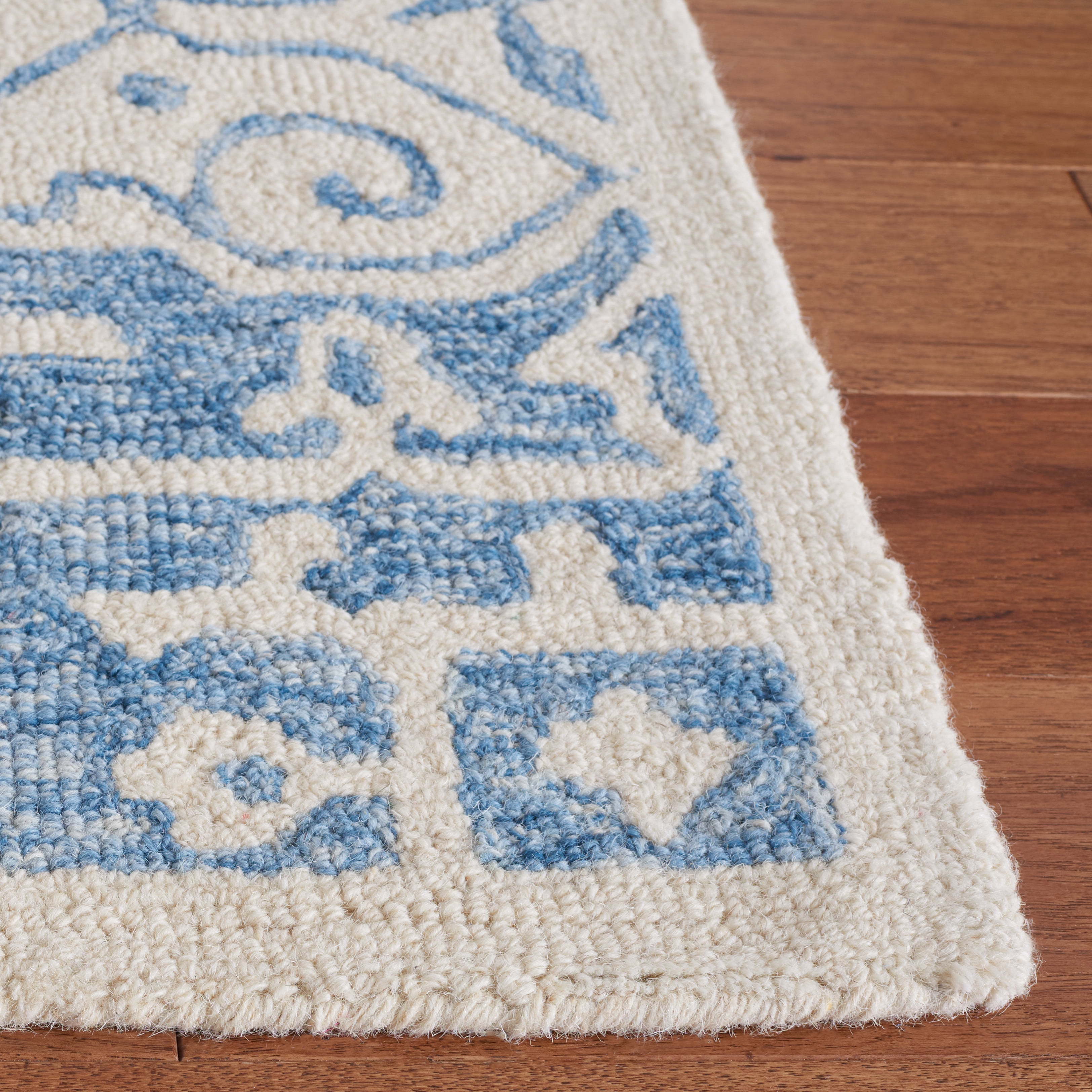 SAFAVIEH Metro Webster Medallion Area Rug, Blue/Ivory, 8' x 10'
