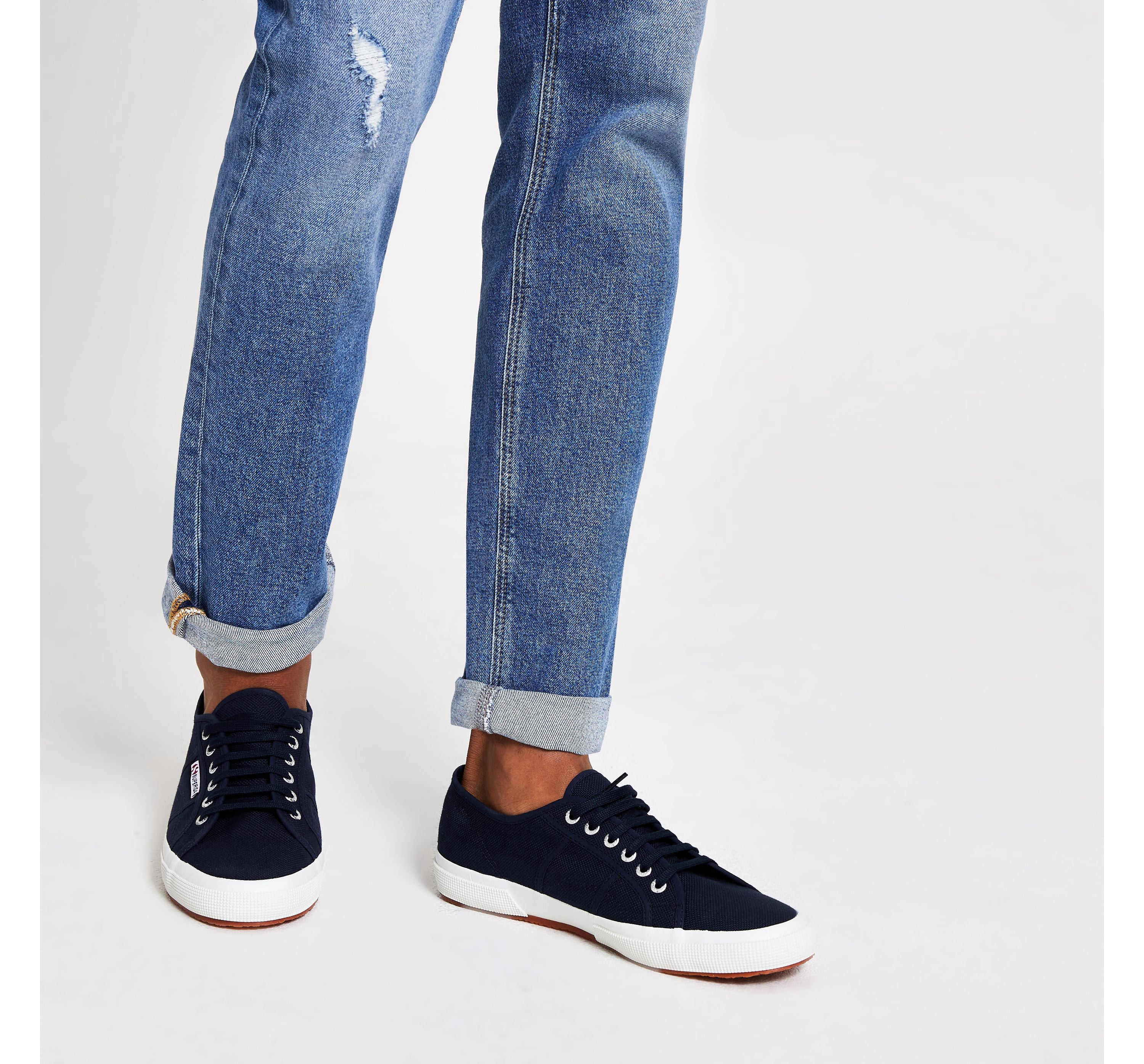 Superga 2750 Cotu Classic Unisex Lace Up Fashion Shoe 