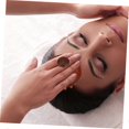 thumbnail image 4 of Masajeador de cuero cabelludo de madera con peine de dientes anchos para eliminar la caspa y promover la salud integral del cuero cabelludo., 4 of 5