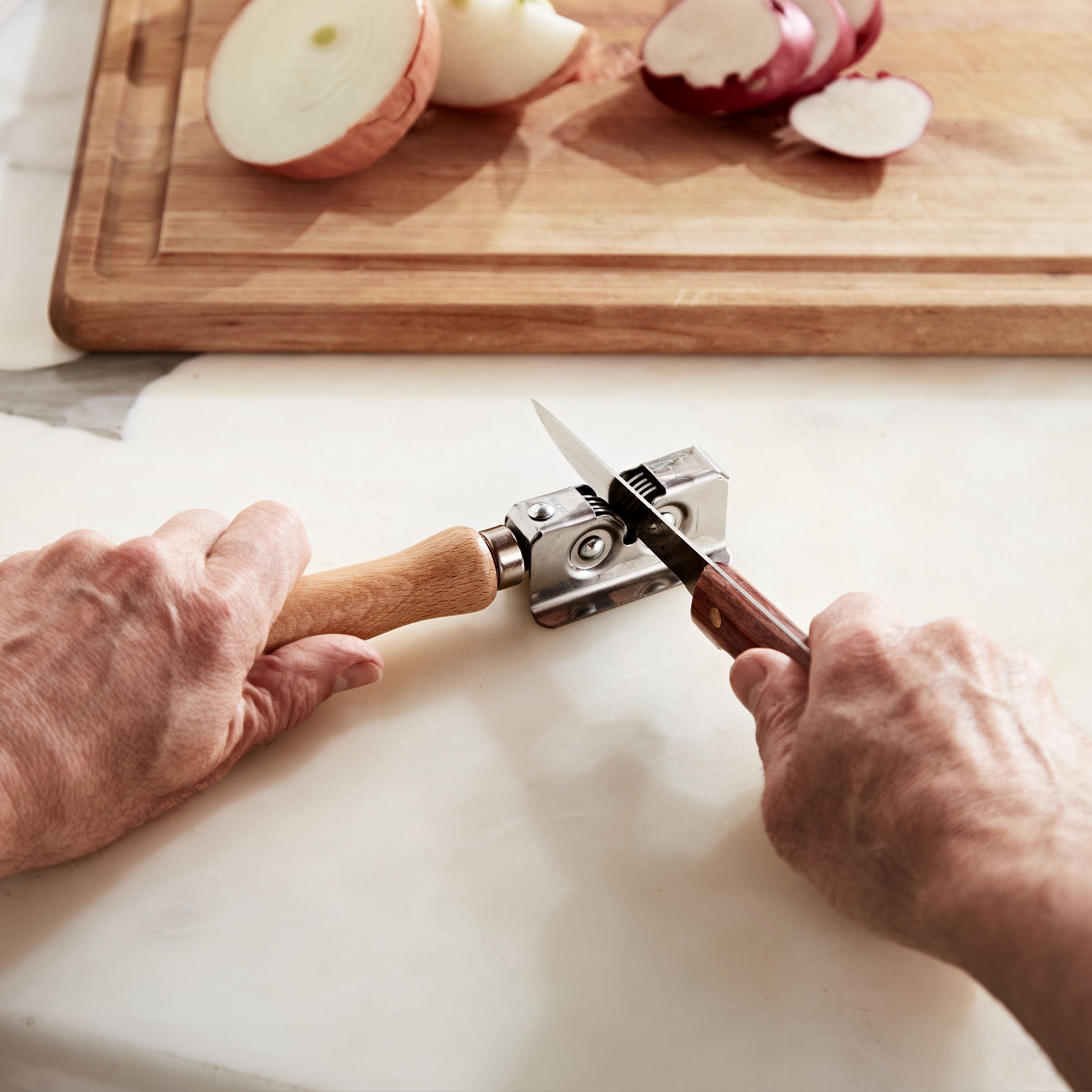 Kings County Tools Handheld Manual Knife Sharpener for Fixed Blades, Pocketknives and Kitchen Knives - Made in Italy