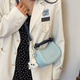 thumbnail image 4 of Nuevos bolsos de hombro femeninos pequeños y cuadrados de PU, superventas 2024, bolsos cruzados ligeros, versátiles, portátiles y para jóvenes, 4 of 5