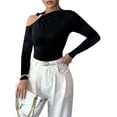 thumbnail image 2 of Camiseta Elegante Asimétrica con Cuello Alto, Hombros Descubiertos y Decoración Metálica para Mujer, Camisas Fruncidas Ajustadas de Larga Negro L, 2 of 8