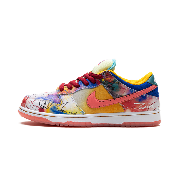 NIKE MENS Dunk Low SB "Friends & Family - Futura Laboratories - Sunblush" HF6061 700 from Stadium Goods