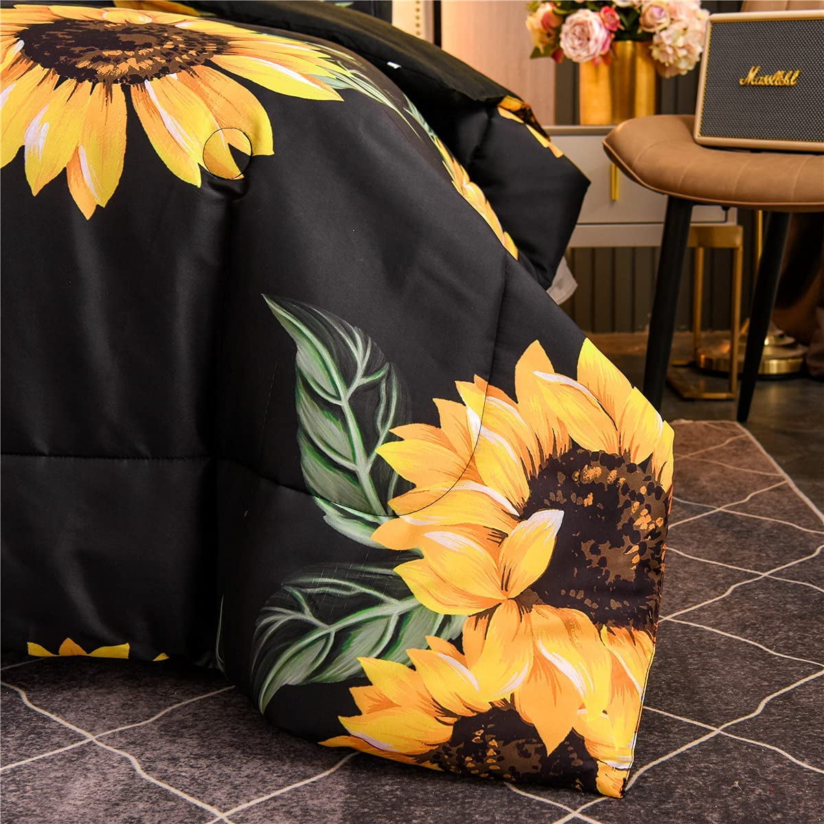 NTBED Black Sunflowers Comforter Set Queen Yellow Floral Botanical 3-Pieces Microfiber Bedding Quilt