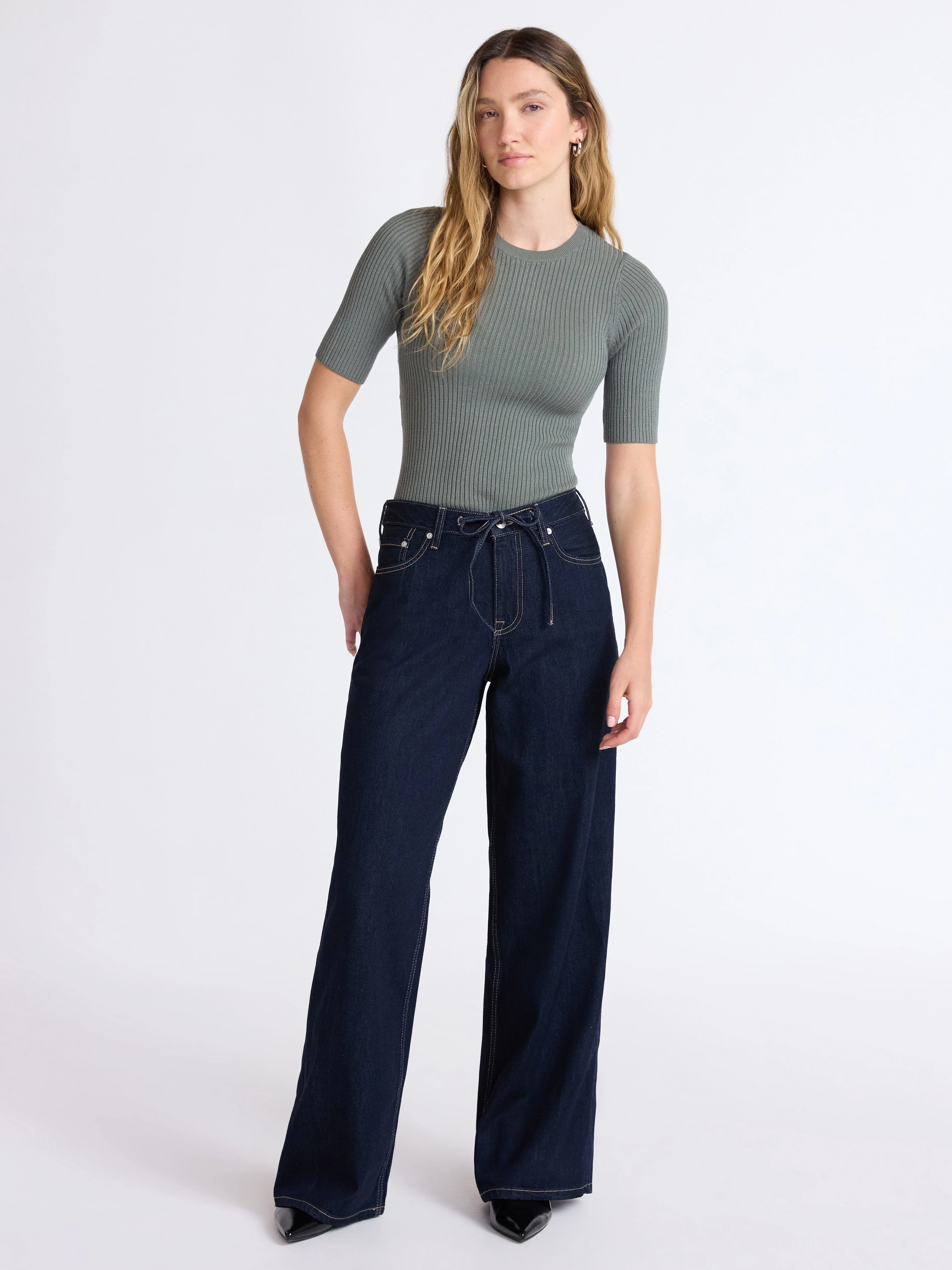 Scoop Women’s and Women's Plus Relaxed Low Slung Jeans, Sizes 0-28 Plus