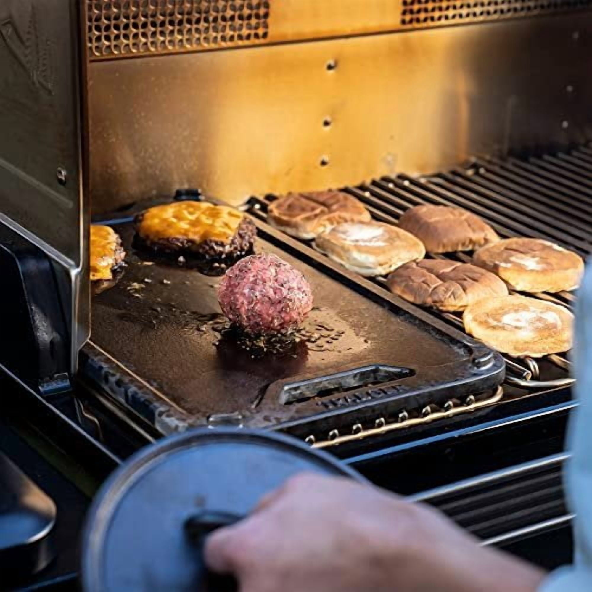 Traeger Pellet Grills ModiFIRE Reversible Cast Iron Griddle - Grill Accessory - Black