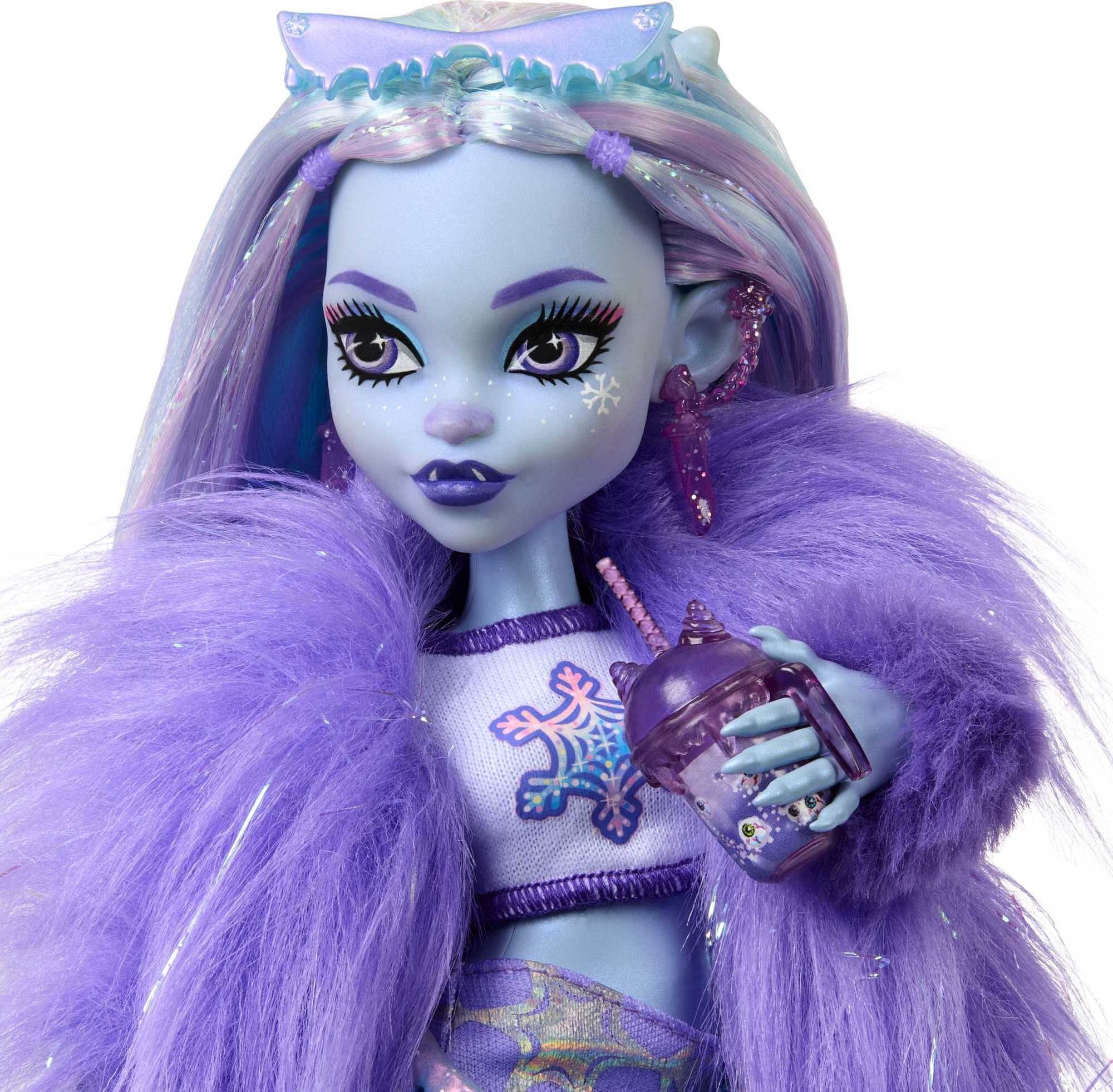 Monster High Yeti Fashion Doll Abbey Bominable with Pet Mammoth and Icy Accessories, Collectible  (图4)