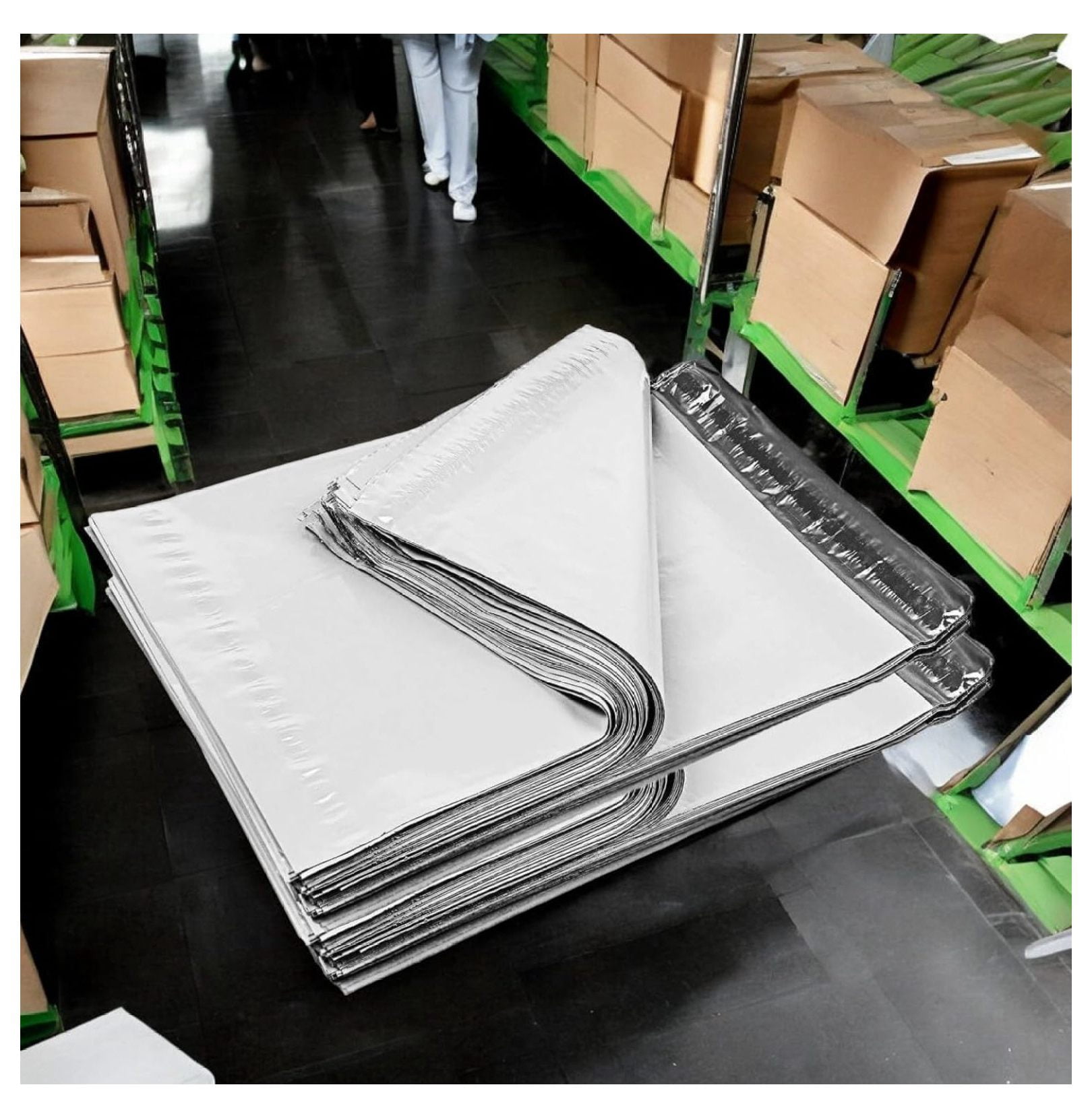 200-Pack Mailers 19x24 Inch Large Size #7 White Color Mailing Shipping Envelopes Bags, Self Seal Adhesive Waterproof and Tear Proof (Total 200 Bags) 19" X 24"