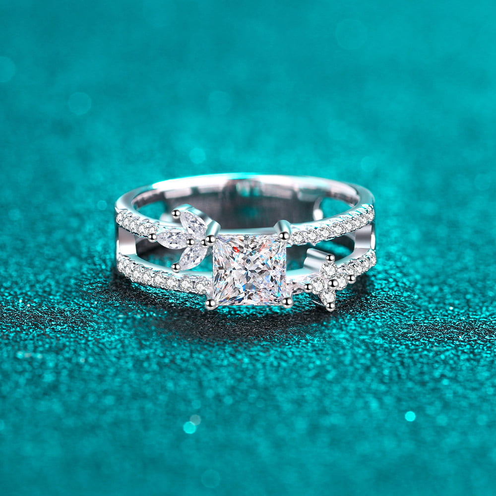 TIFFANY Platinum Diamond .25ct Princess Cut Engagement Ring 53 6.5 1322206  | FASHIONPHILE