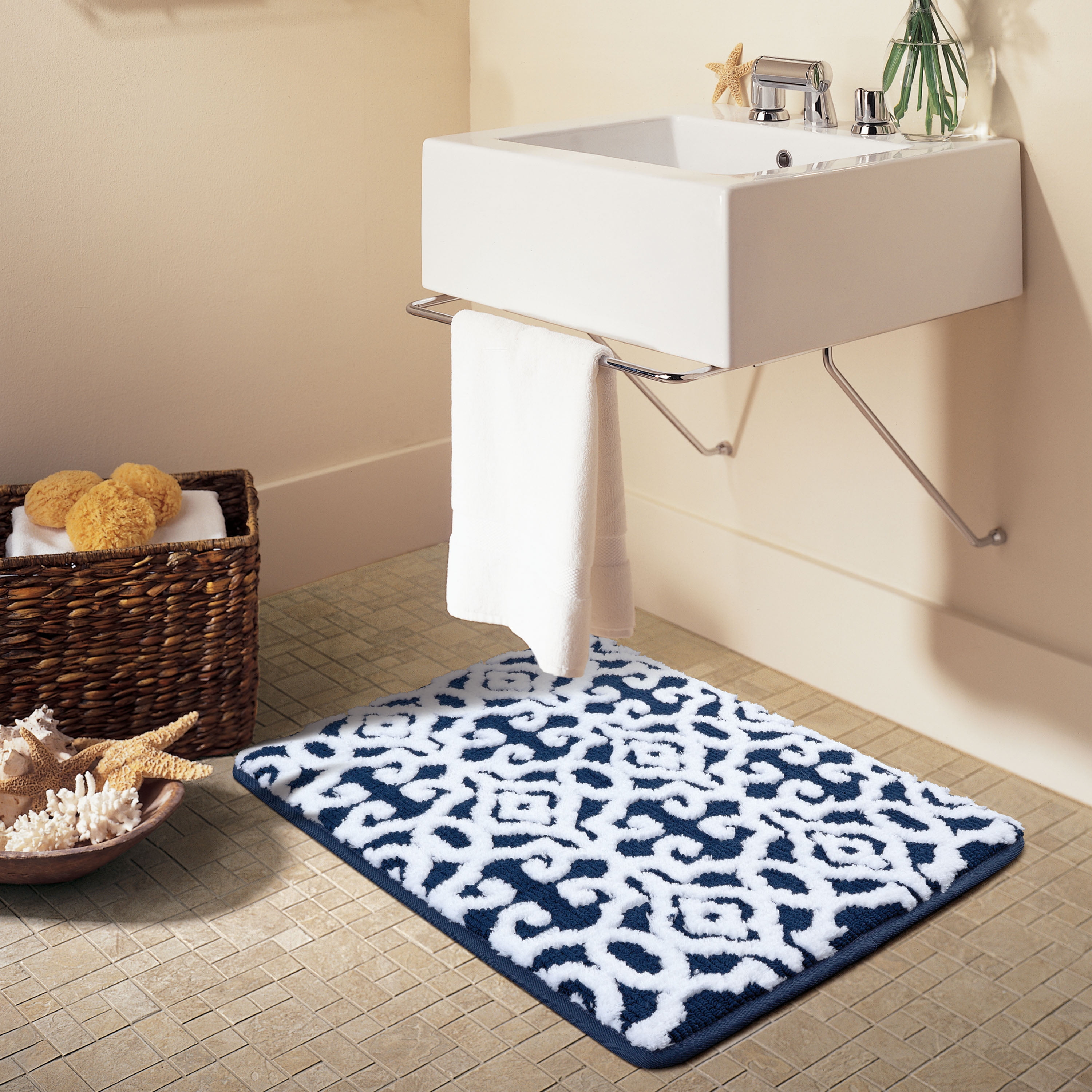 Better Homes & Gardens Polyester Jacquard Memory Foam Bath Rug, 1 Each