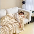 thumbnail image 4 of Manta de siesta de peluche de conejo, manta de vellón con leche para la oficina, cálida y gruesa, cómoda manta para sofá, 4 of 7