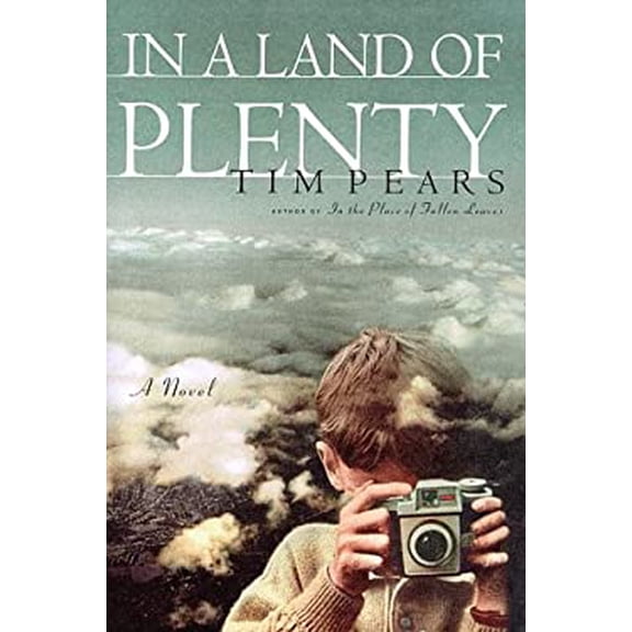 Pre-Owned In a Land of Plenty (Hardcover) 0312181124 9780312181123
