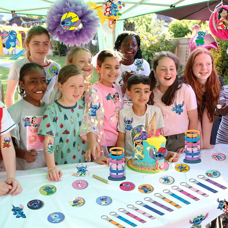ZeYou 24 pcs Lilo Stitch Regalo di Compleanno per Bambini,Regalo di  Compleanno Party, include 12 Braccialetti in Silicone, 12 Portachiavi (D) :  : Giochi e giocattoli