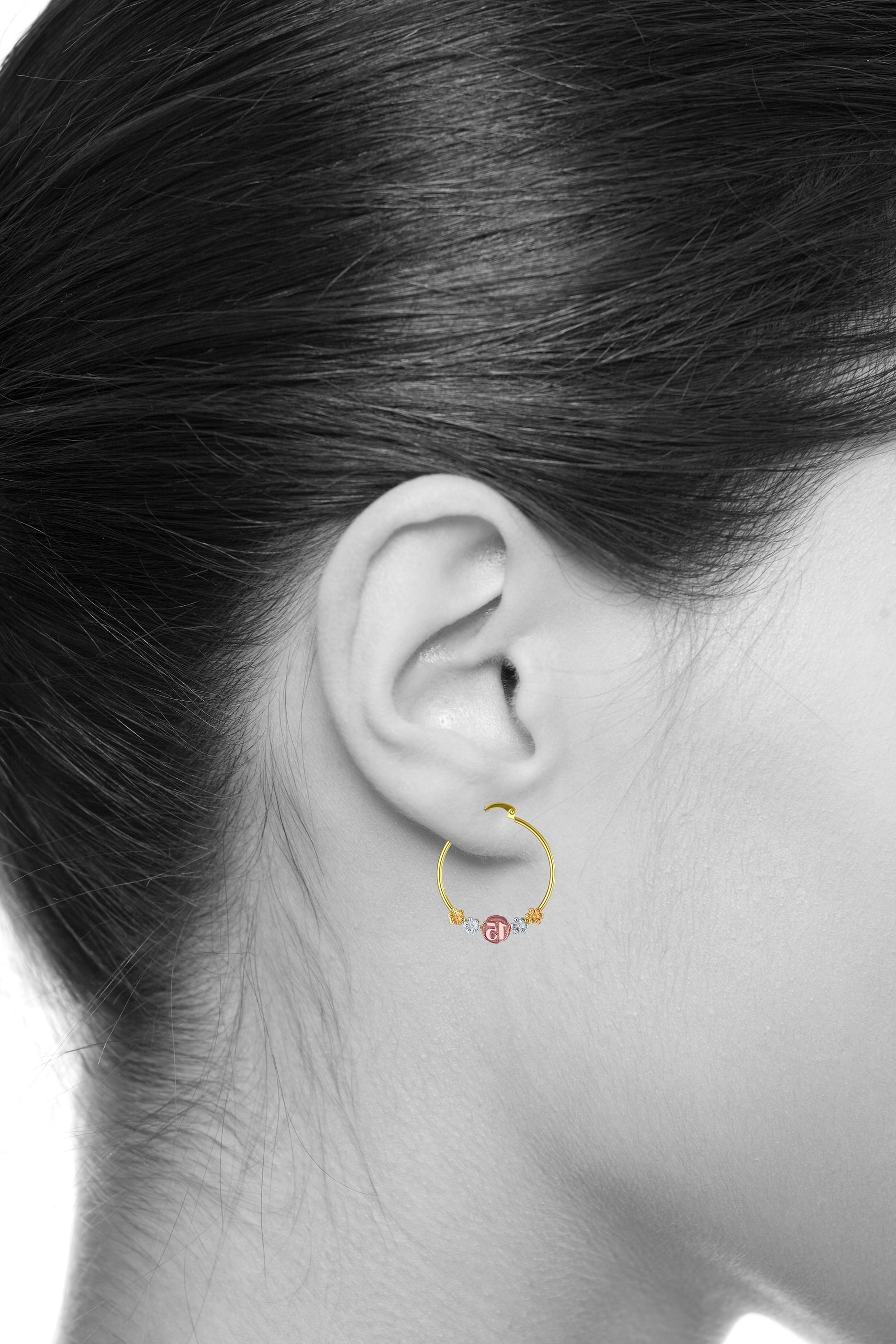 30mm Diameter Wellingsale Ladies 14k Tri 3 Color Gold Polished 1.5mm Fancy 15 Quinceañera Flower Hoop Earrings