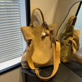 thumbnail image 4 of Bolso Mano Vintage 1, 4 of 9