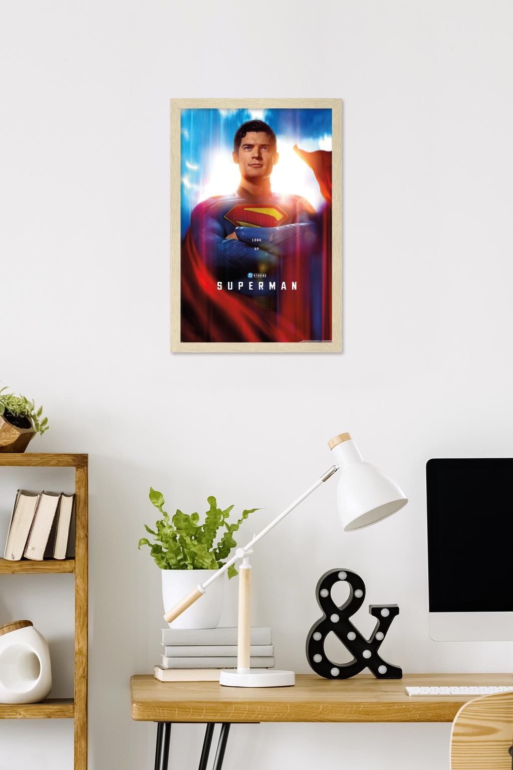 DC Studios Superman (2025) - Close-Up One Sheet Wall Poster, 14.725" x 22.375" Framed