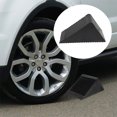 thumbnail image 1 of HONITANO Cale de Roue de Voiture Compacte Bouchon de Pneu en Caoutchouc Noir avec Structure Triangulaire Stable, 1 of 8