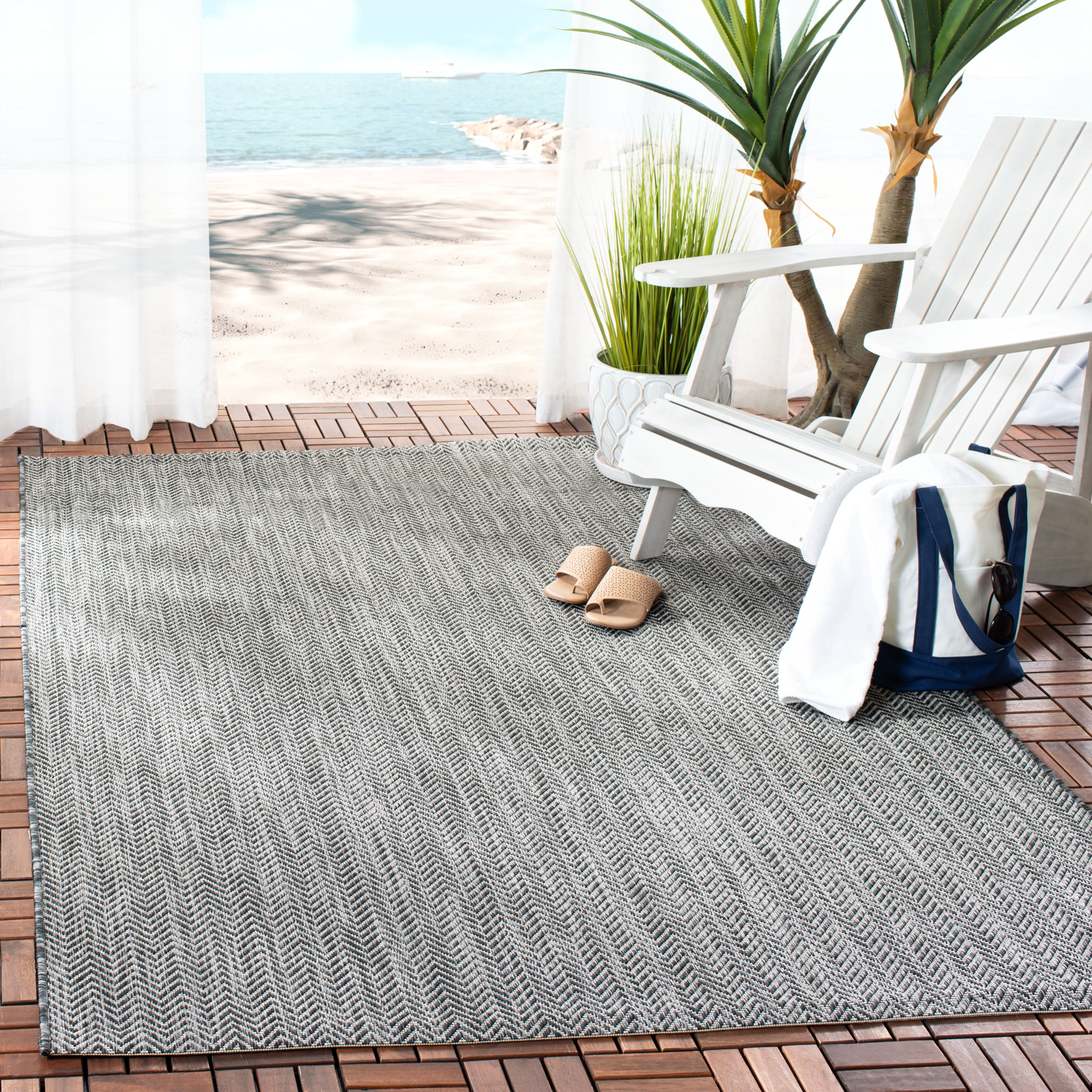 SAFAVIEH Courtyard Morven Chevron Stripes Indoor/Outdoor Area Rug, 4' x 5'7", Black/Beige