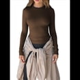 thumbnail image 3 of Camisetas Básicas de Cuello Redondo y Larga para Mujer, Corte Ajustado, Ropa Informal para Salir y Hacer Ejercicio, Camisetas de Punto Acanalado. Marrón L, 3 of 8