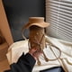 thumbnail image 3 of Bolso bandolera de moda con forma de vaso de agua. Un chopper., 3 of 9