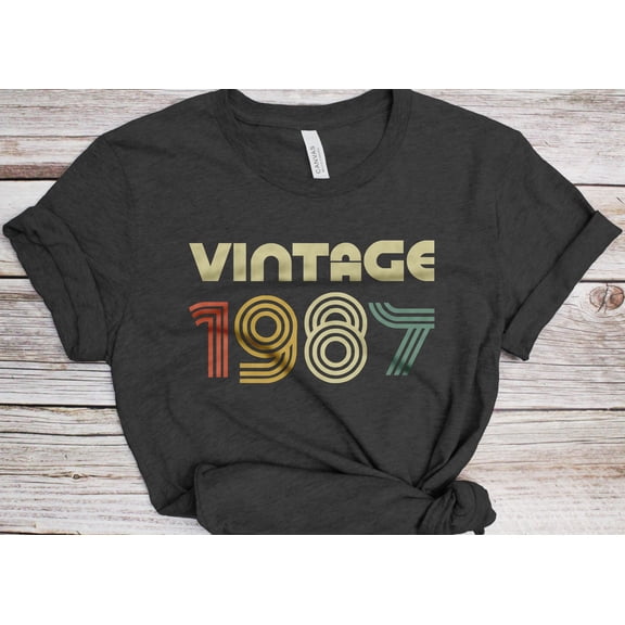 TShirt Unisex Women Men Funny Retro Font 39th Birthday Shirt Gift TShirt for BDay Party Ch