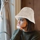 thumbnail image 3 of Sombrero de pescador de invierno, esponjoso y cálido, para mujeres, adolescentes y niñas., 3 of 5