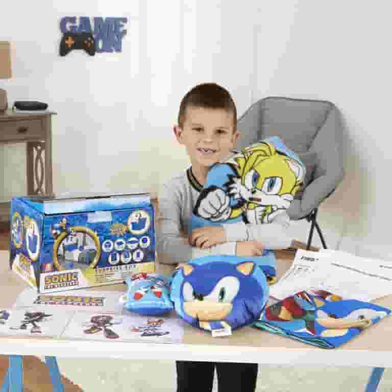 Sonic The Hedgehog Kids Surprise Box, 10Pc Bedding Edition Sonic The Hedgehog Kids Surprise Box, 10Pc Bedding Edition