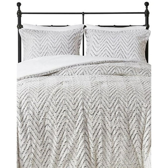 Pemberly Row Polyester Back Printed Long Fur Comforter Set in Ivory