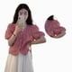 thumbnail image 4 of Blusa de mujer con escote en V dulce para uso diario, citas y trabajo - Rosa, talla M Blusa de manga corta abullonada con bordado floral, 4 of 8