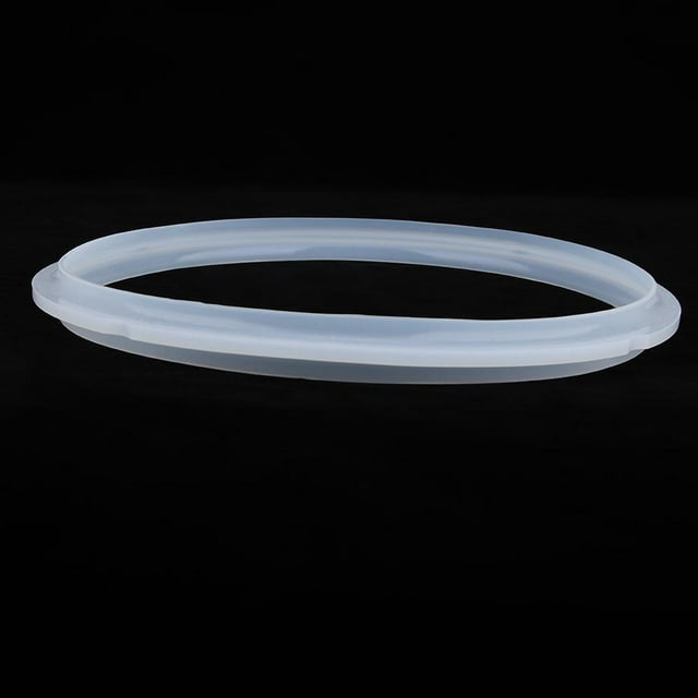 Fosa silicone sealing accessory for Instant Pot 5/6 Qt and 8 Qt pressure cookers, displayed in translucent white. BPA-free, food-safe silicone material ensures a perfect seal to prevent food odors. Easy to install and remove, suitable for replacing deformed seals or upgrading every 18-24 months.