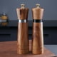 thumbnail image 2 of Juego de Molinillo de Sal y Pimienta Molinillo de Sal y Pimienta de Madera Coctelera de CeráMica Ajustable FáCil Grande Recargable, 2 of 10